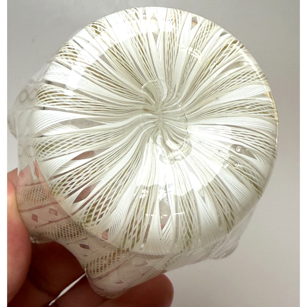 Vintage Murano White Aventurine Latticino Art Glass Fazzoletto Handkerchief Vase - Picture 4 of 5